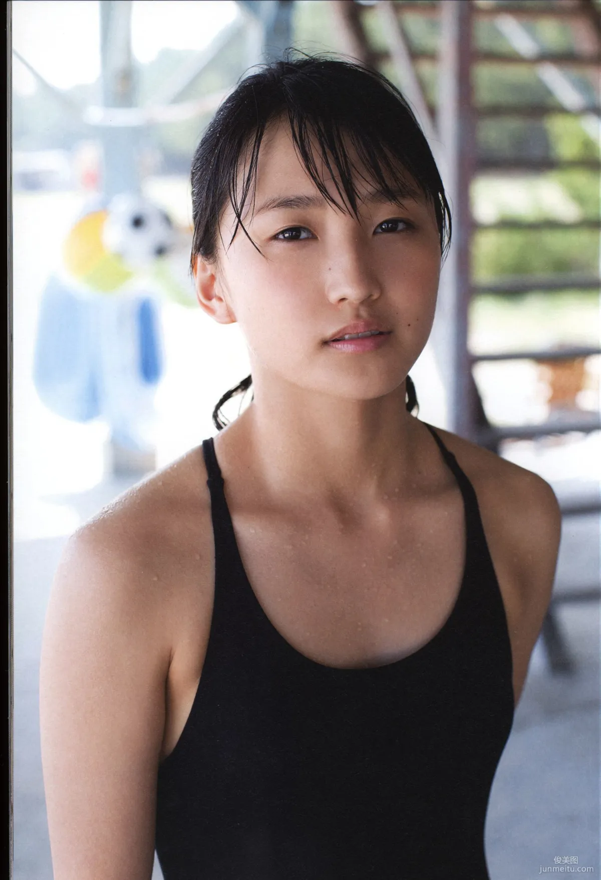 Riho Sayashi 鞘師裡保《太陽》寫真集 69
