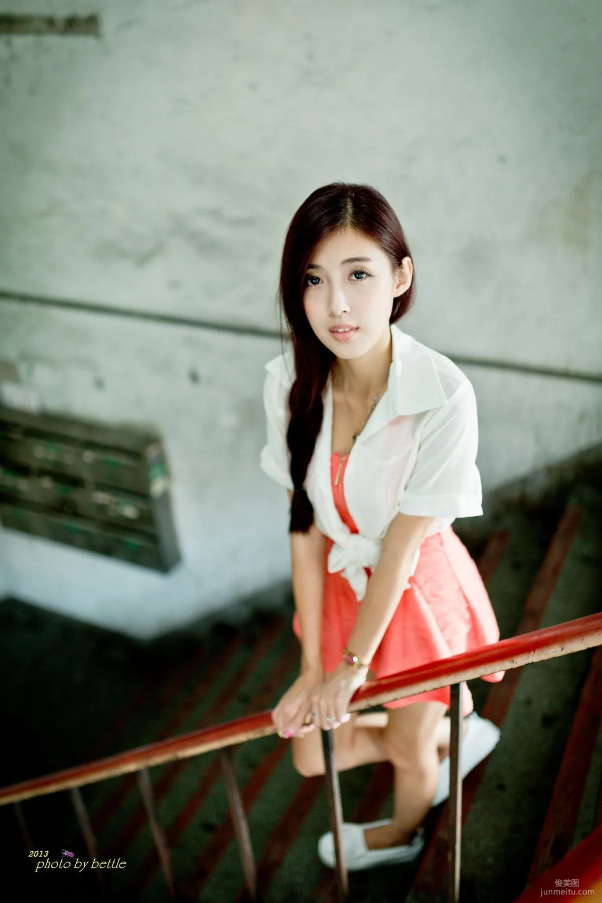 Liao Tingling/Kila Jingjing, Street Snap Pink Dress Series Photo Set photo 14