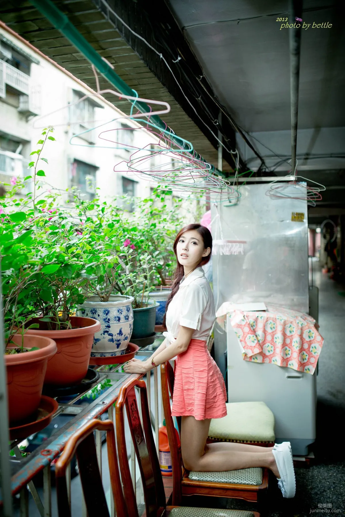 Liao Tingling/Kila Jingjing, Street Snap Pink Dress Series Photo Set photo 96