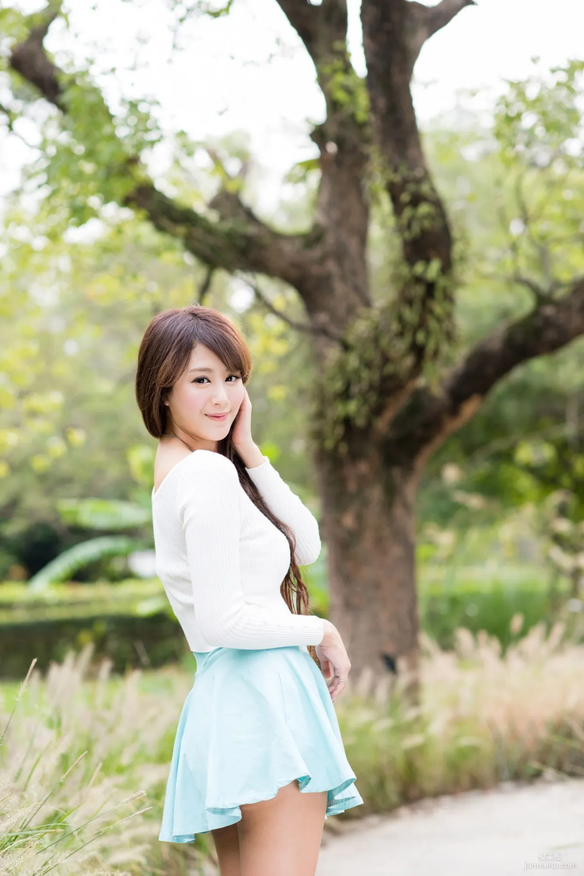 Taiwan Goddess Xia Qing / Leg Model MISO, Autumn Wind Photo Set photo 4
