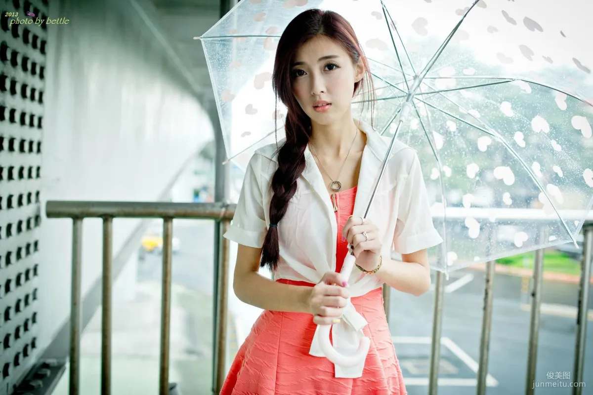 Liao Tingling/Kila Jingjing, Street Snap Pink Dress Series Photo Set photo 45