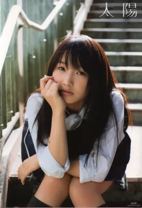 Riho Sayashi 鞘師裡保《太陽》寫真集