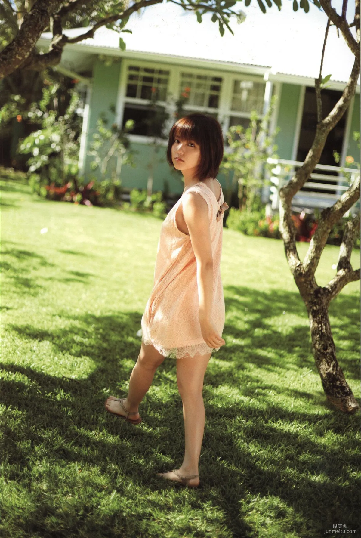 真野惠里菜《まのちゃん ~Dear Friends~ 》写真集22