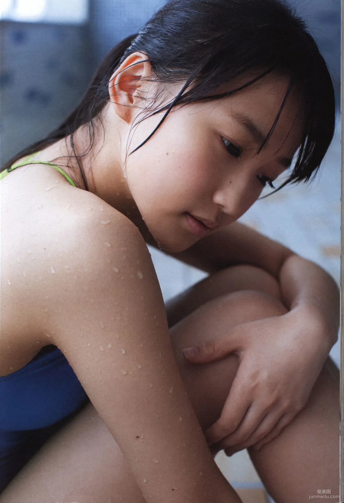 Riho Sayashi 鞘師裡保《太陽》寫真集 100