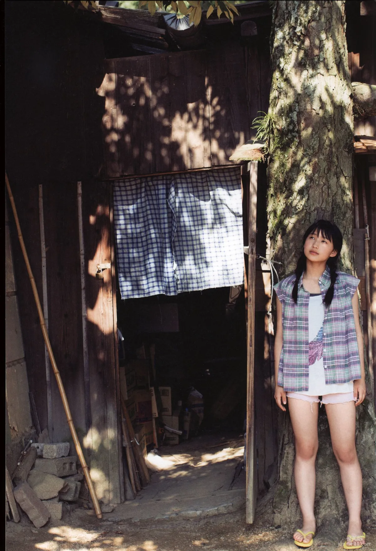 Riho Sayashi 鞘師裡保《太陽》寫真集 18