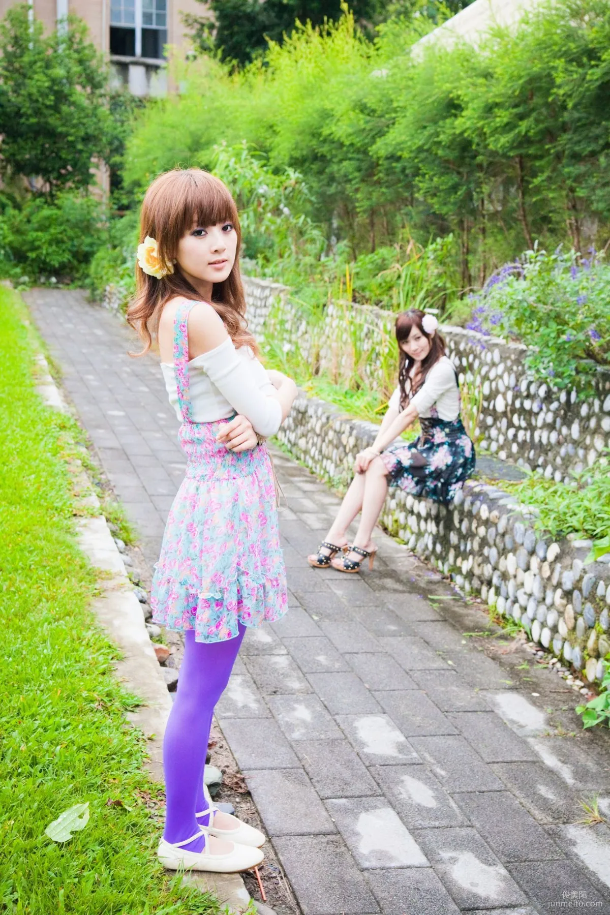 果子Mikako+Minako《台大外拍 II》 寫真集 74
