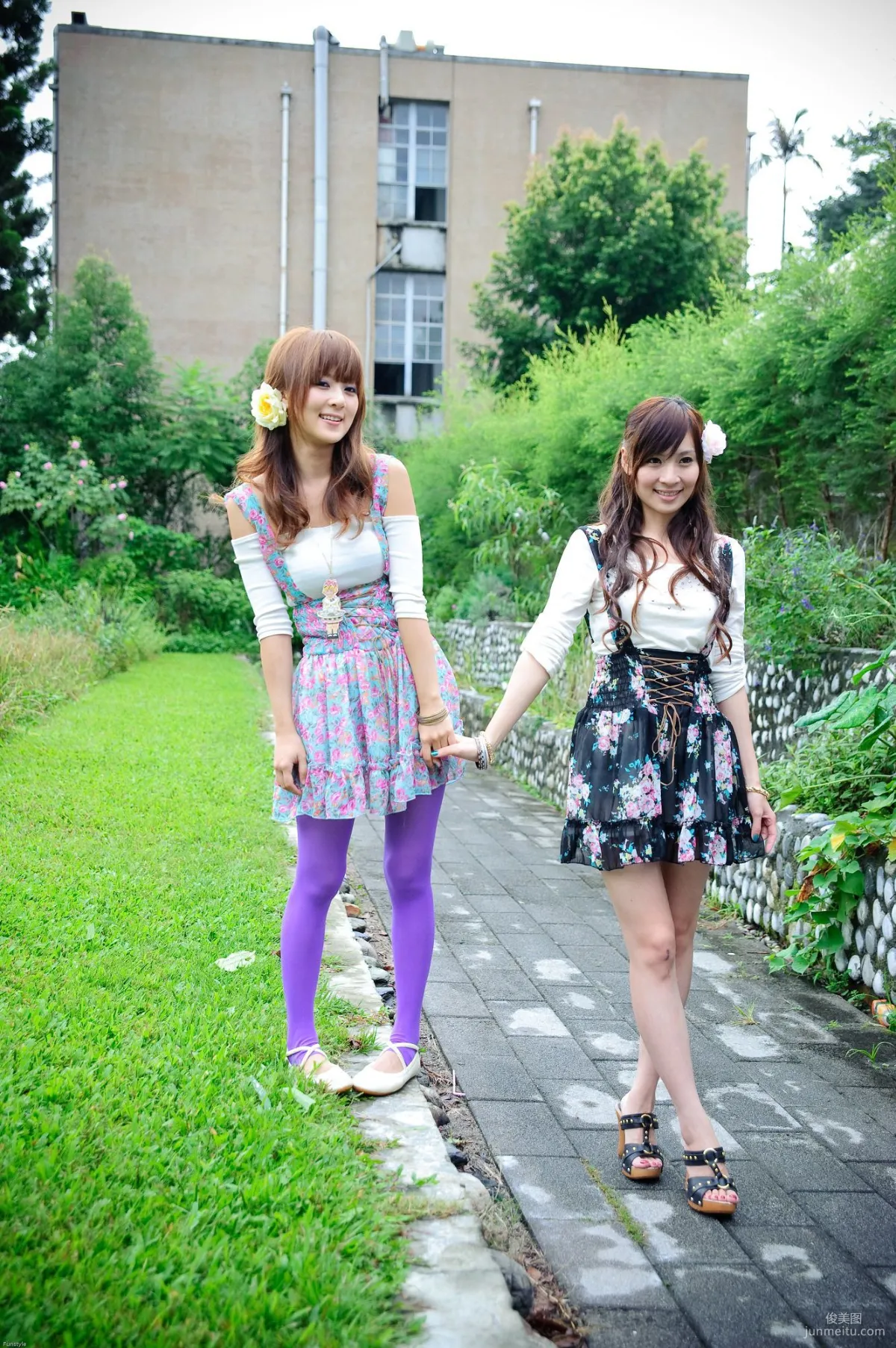 果子Mikako+Minako《台大外拍 II》 寫真集 26