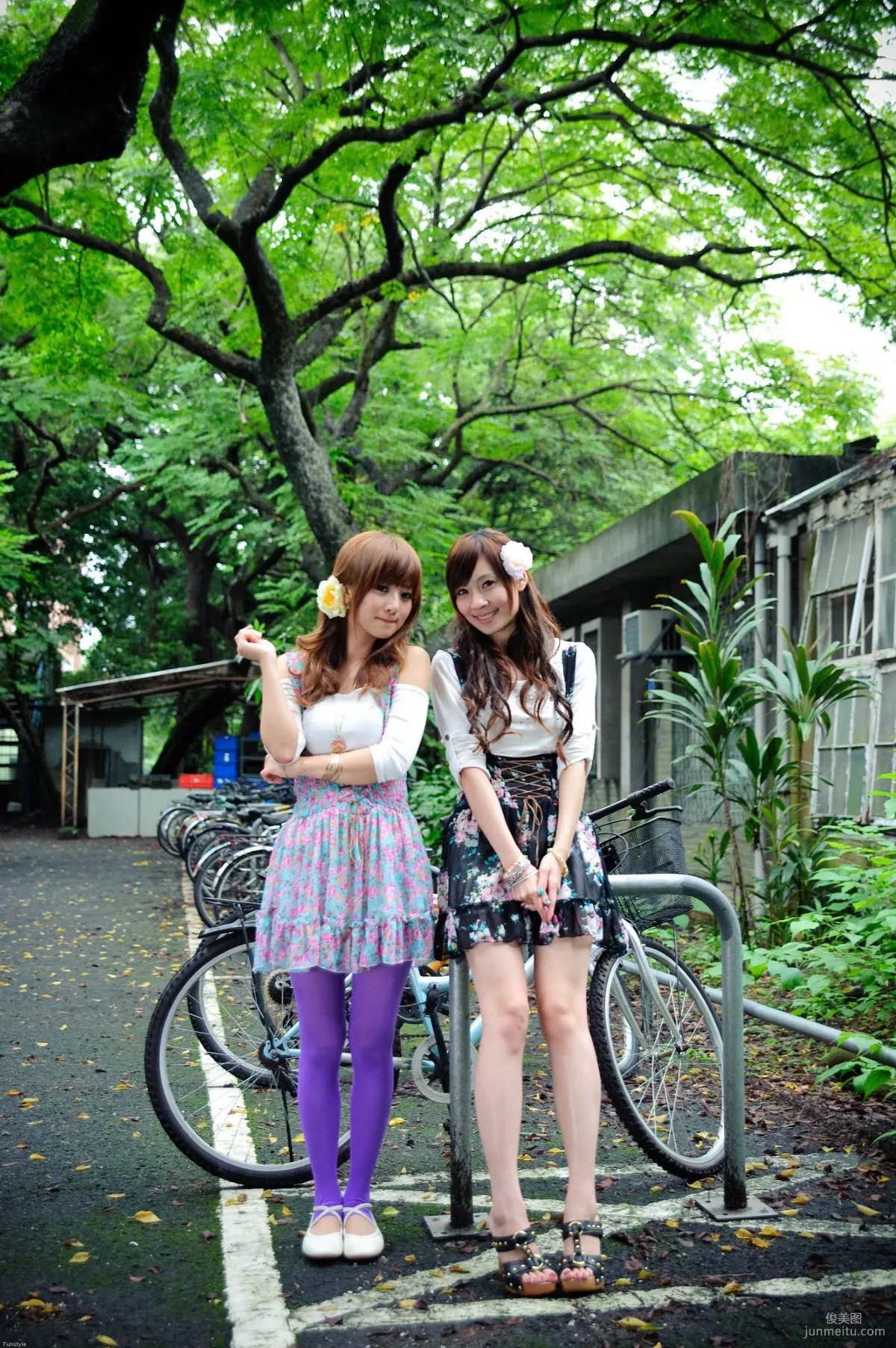 果子Mikako+Minako《台大外拍 II》 寫真集 19