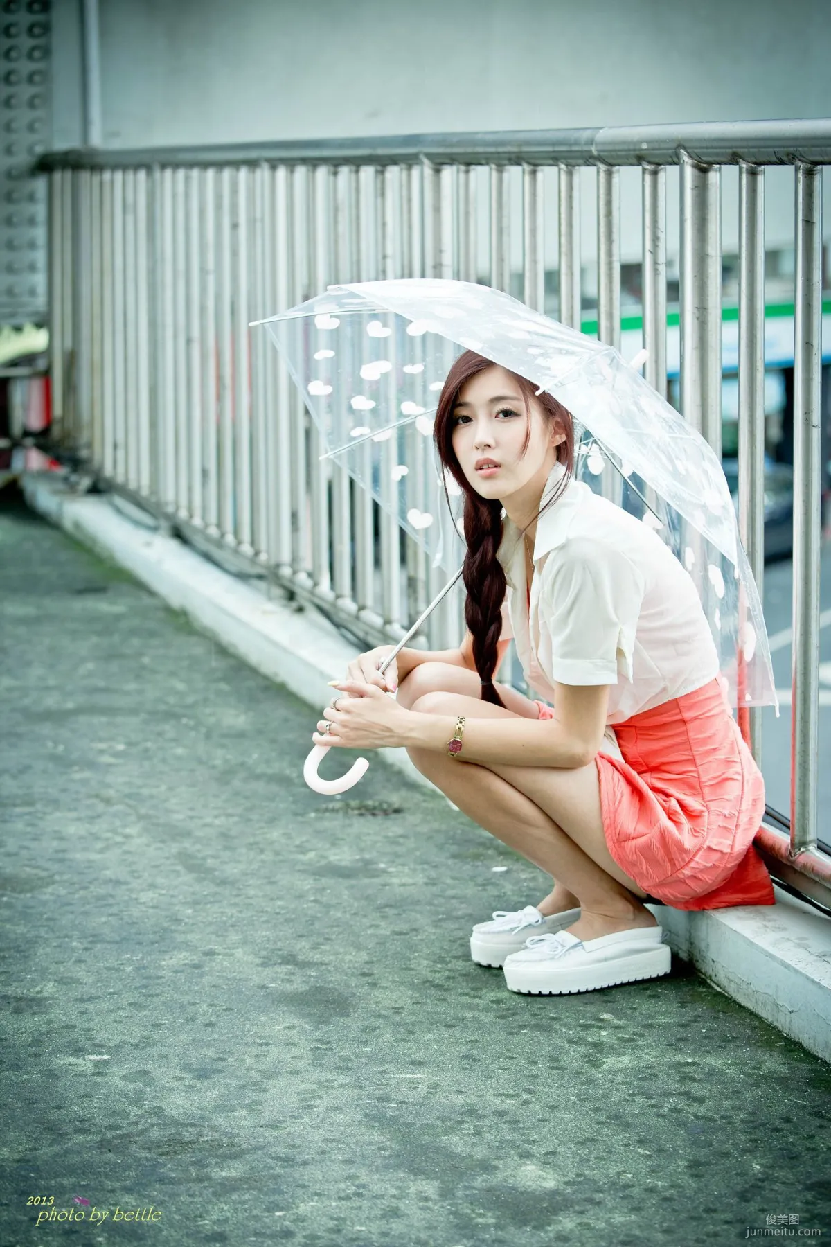 Liao Tingling/Kila Jingjing, Street Snap Pink Dress Series Photo Set photo 27