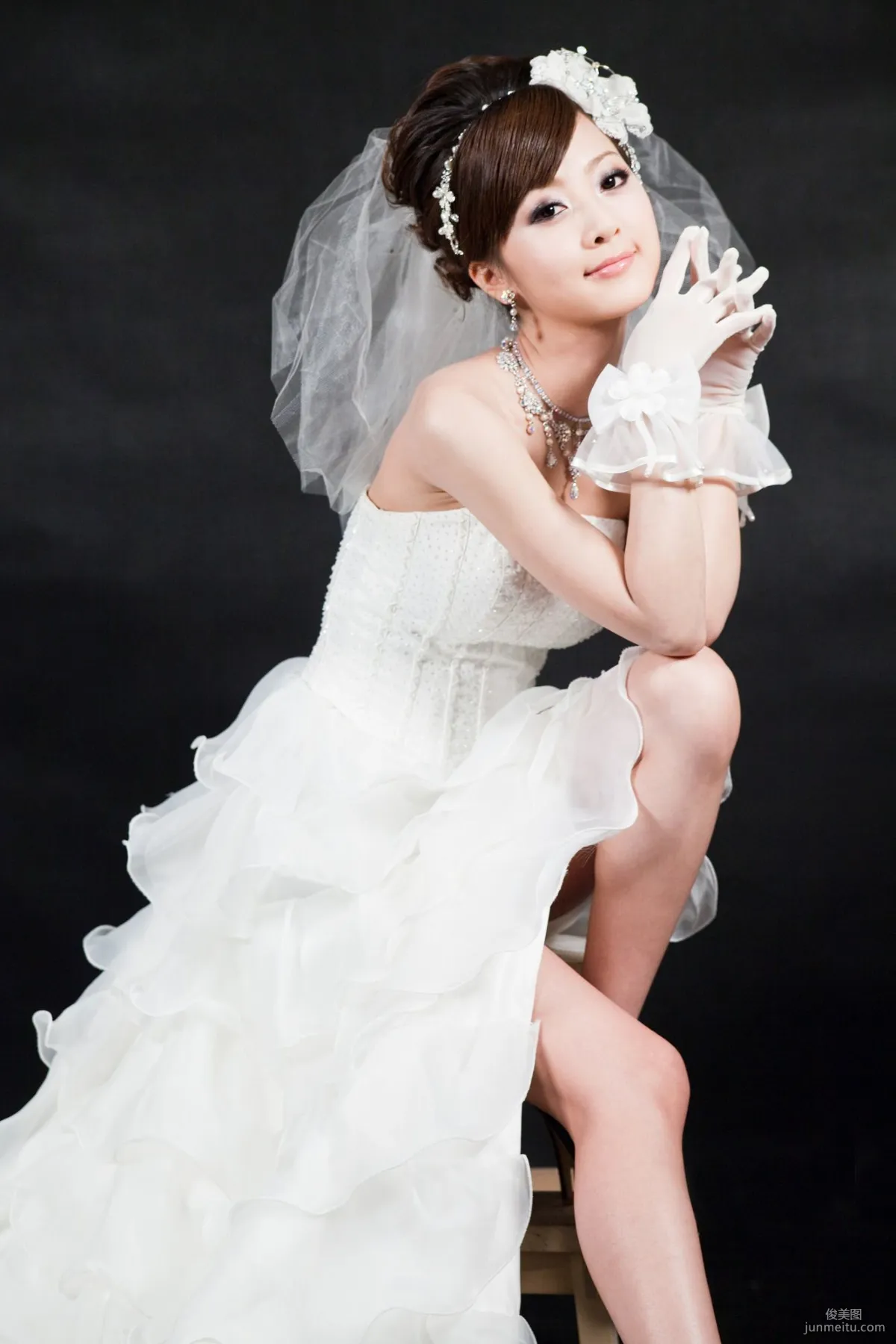 張允霏/果子MM《創意婚紗潮流風》寫真集 14
