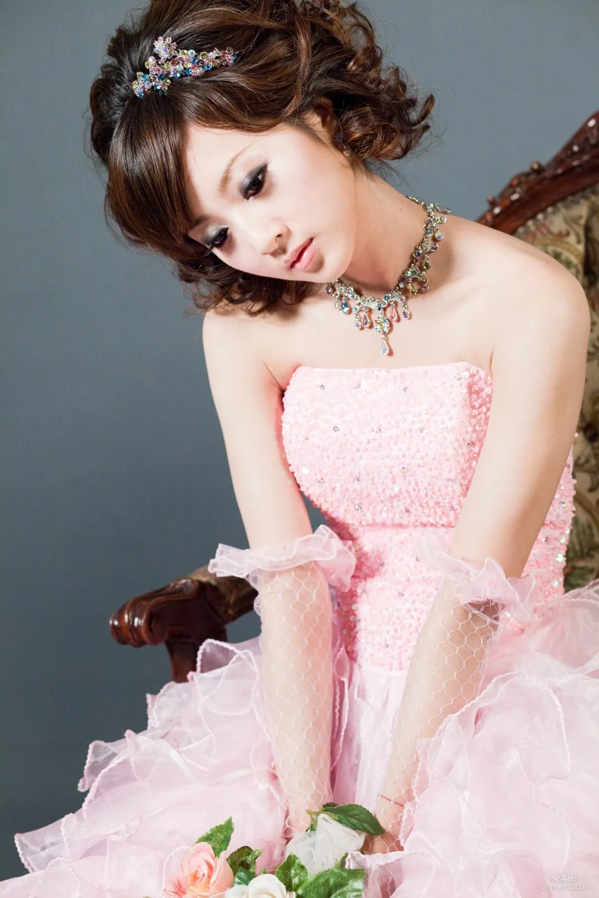 張允霏/果子MM《創意婚紗潮流風》寫真集 41