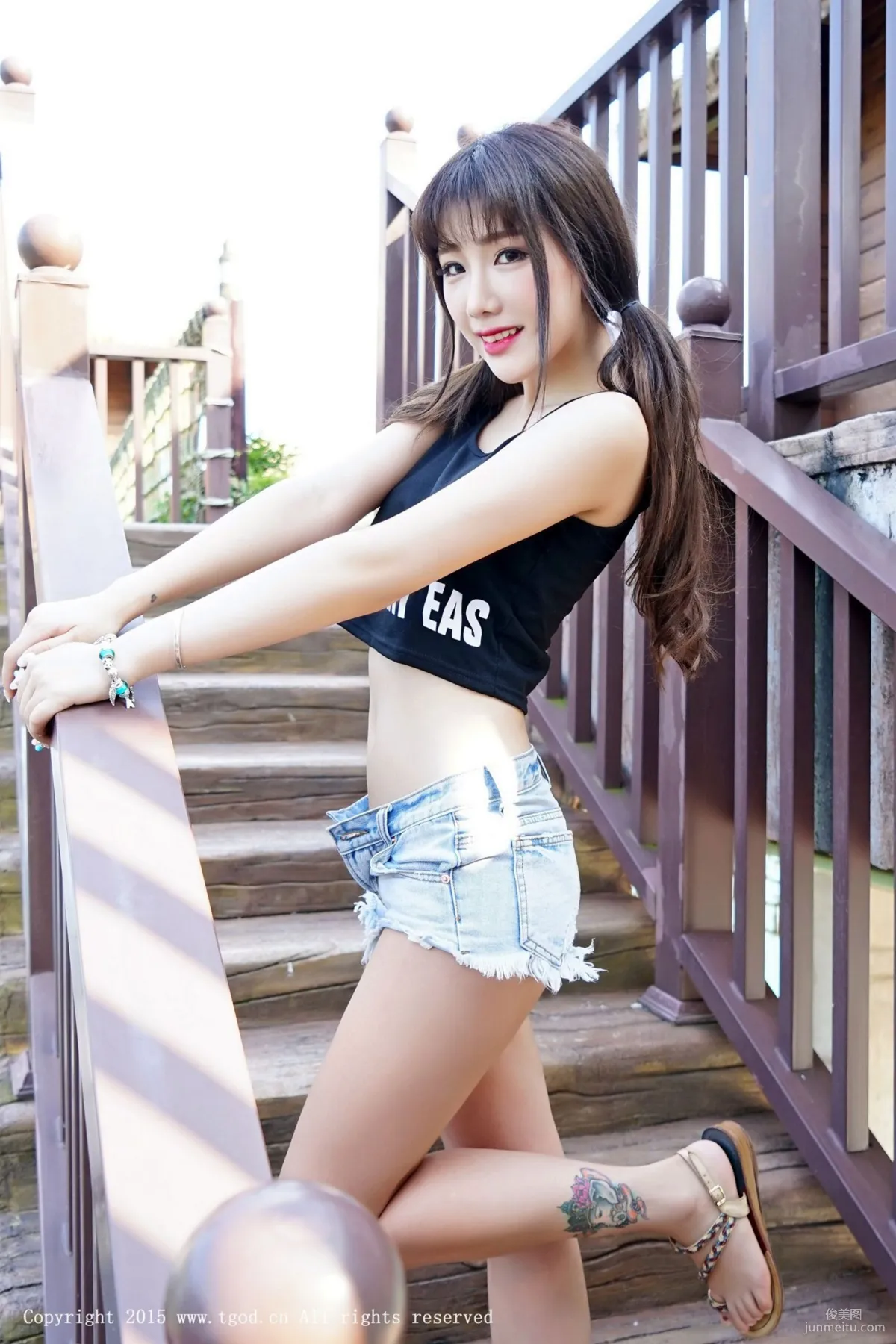 Akiki Zhu Ruomu, Yunman Travel Shoot, Denim Hot Pants, Sheer Gauze Girl Series [TGOD] Photo Set photo 21