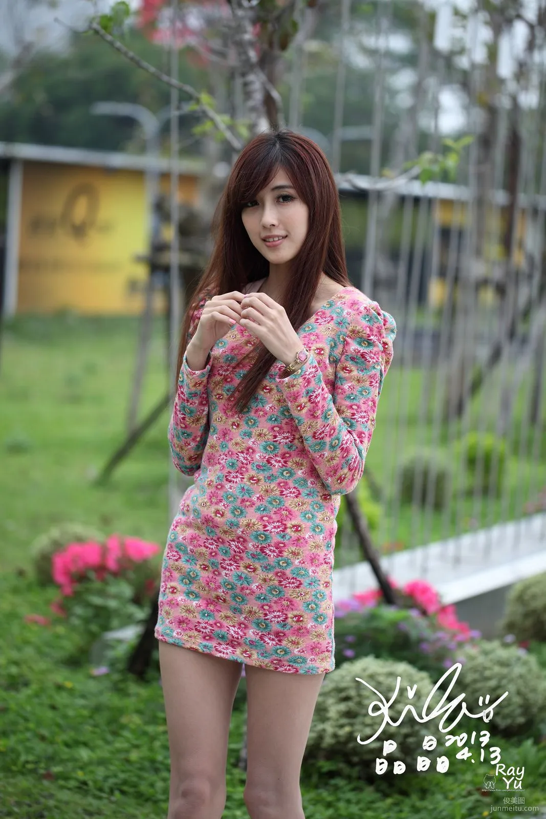 Taiwan Beauty Liao Tingling/Kila Jingjing 'Floral Ultra-Short Skirt Street Snap' Photo Set photo 28