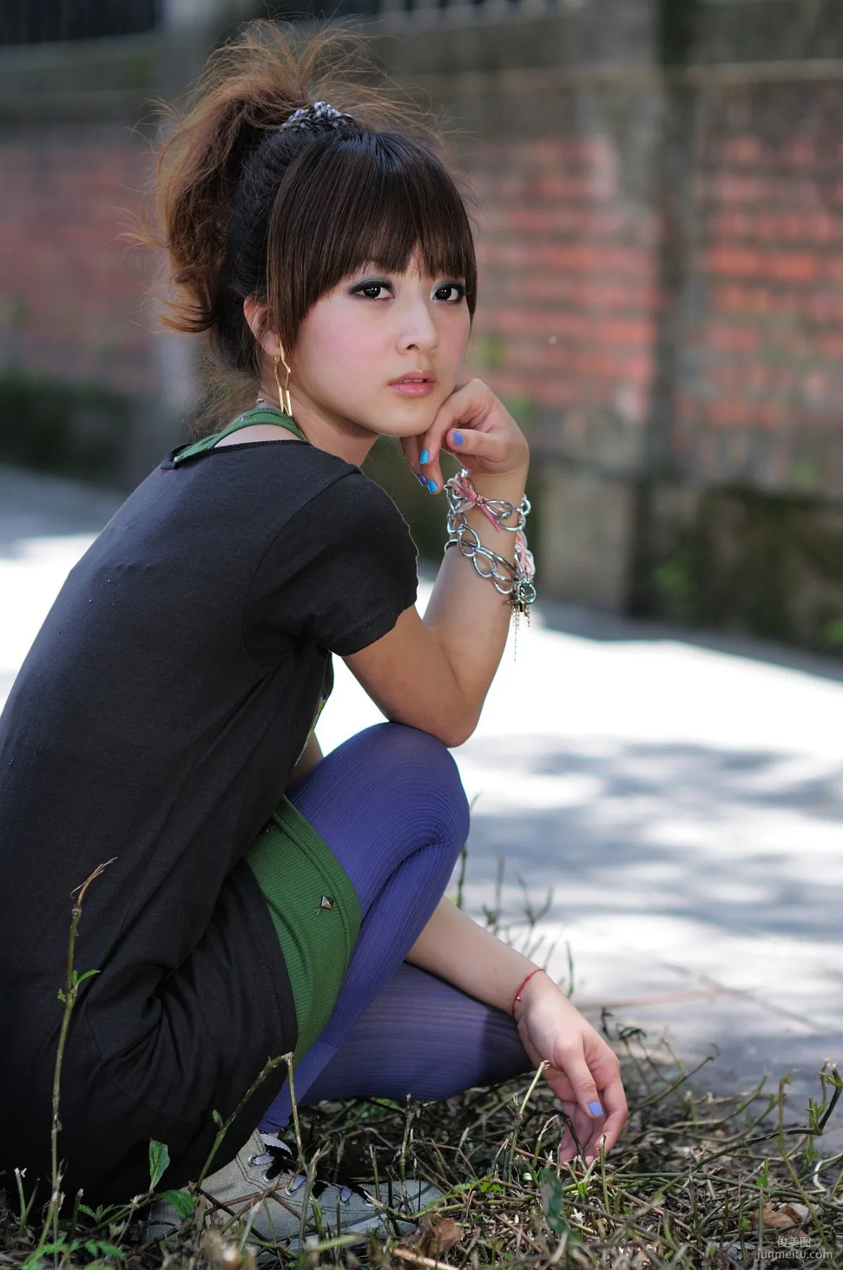 果子Mikako《台大法商學院外拍》寫真集 35