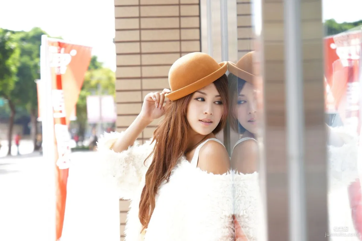 Xia Qing: Web Idols photo 9