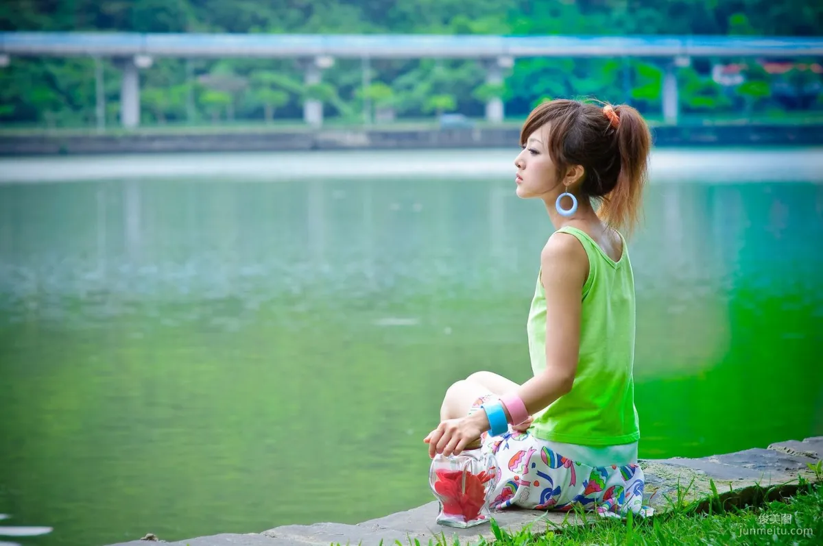 果子MM/張凱潔《大湖公園外拍》寫真集 15
