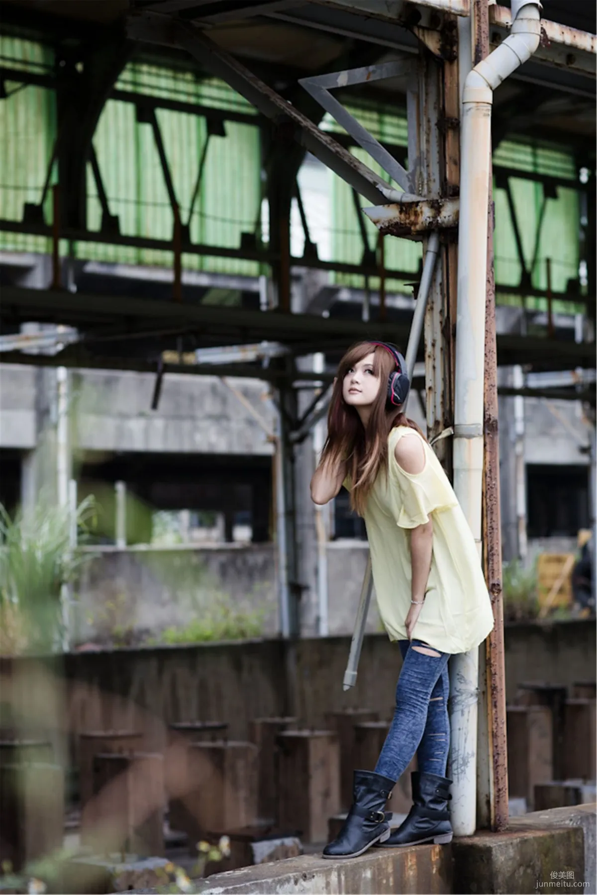 Xiong Weini: Web Idols photo 4