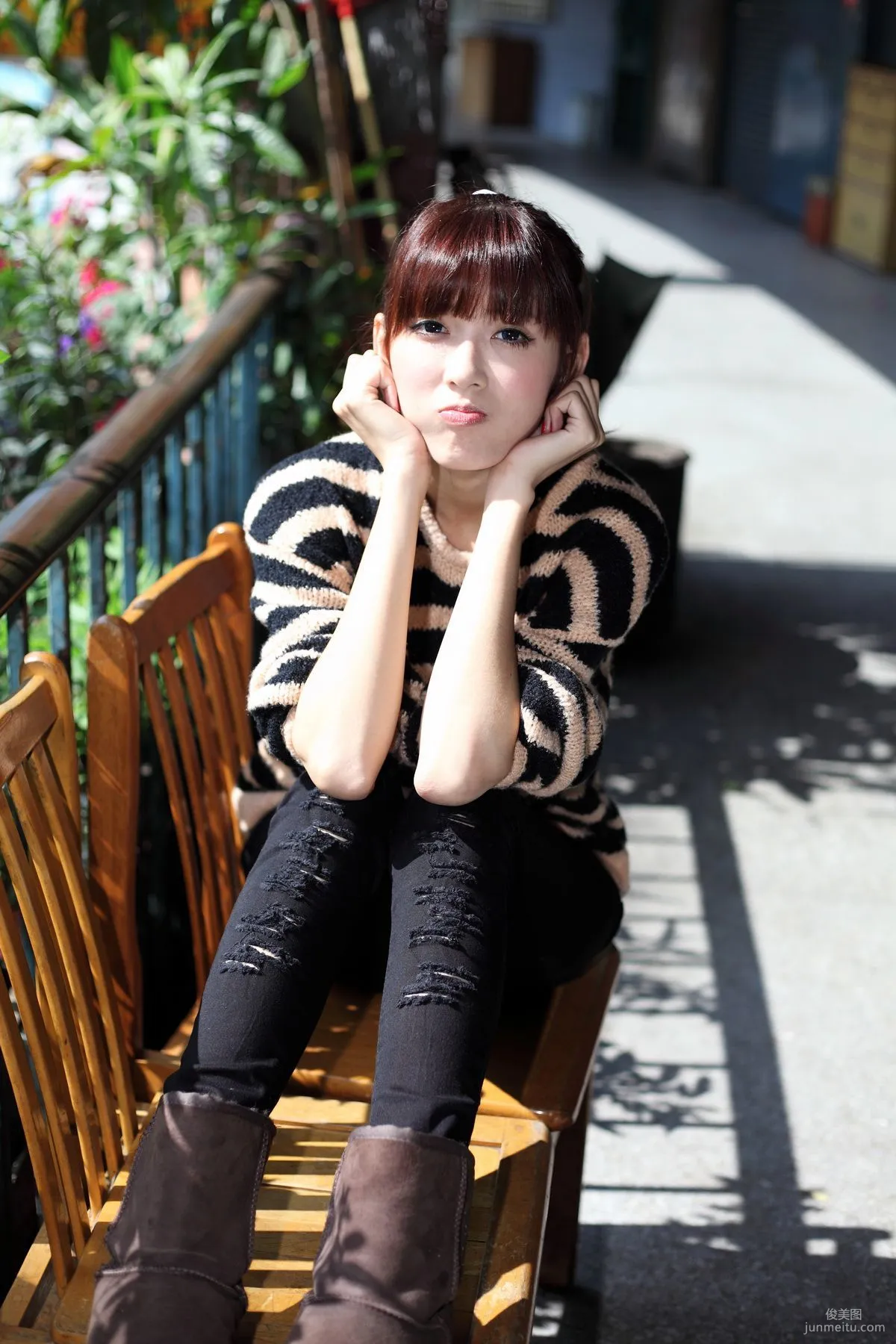 Taiwan Model Kila Jingjing / Jin Yunqiao, 4 Street Snap Series Photos Collection photo 30