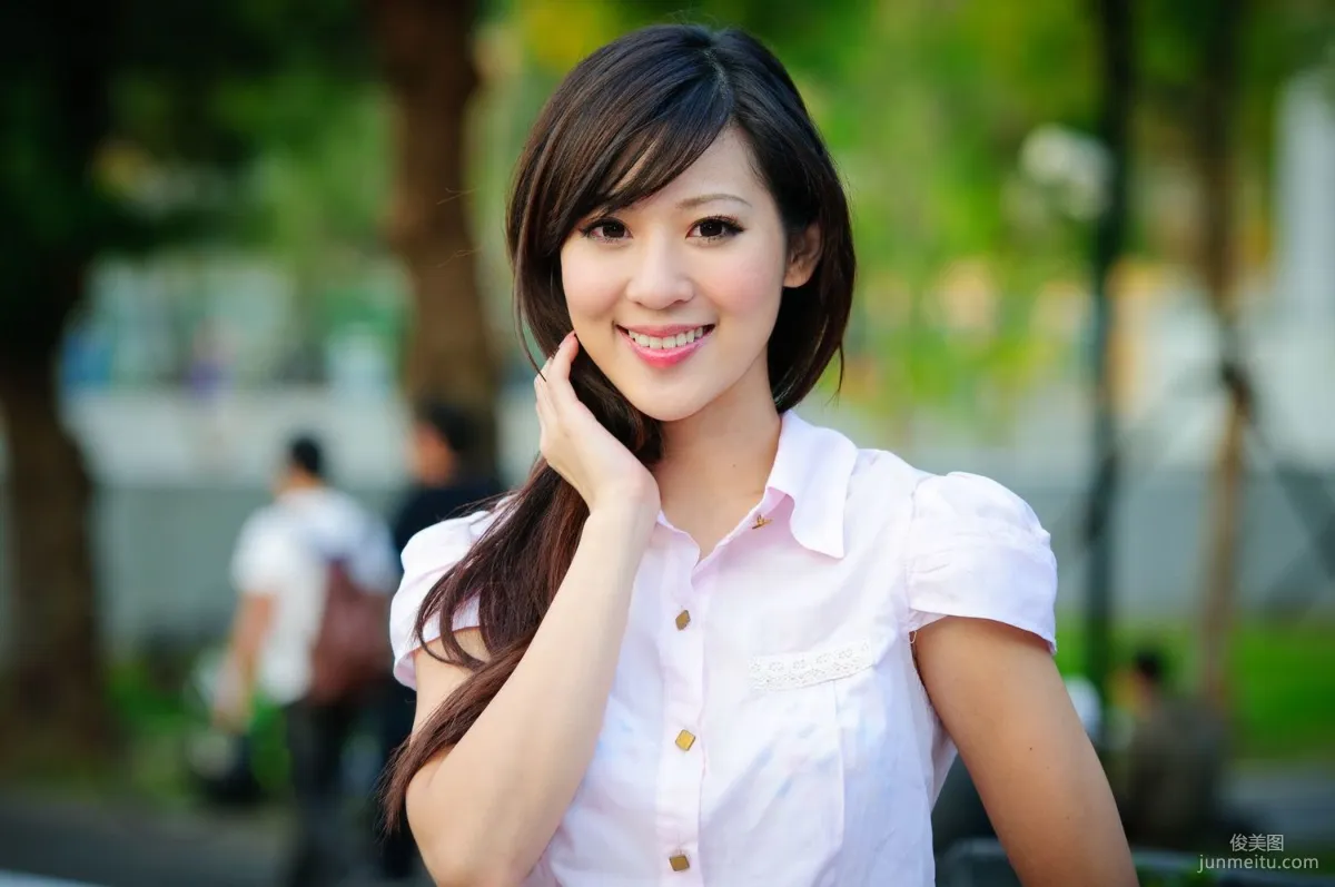 Ginnie Han Gennie / Wei Wei / Chen Weirong Fresh and Beautiful Outdoor Shoot Photo Set photo 17