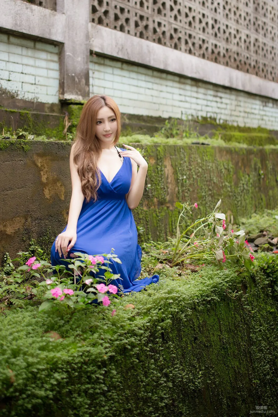 Taiwan Zhao Yun Syuan "Top Grade Blue Long Dress Goddess" Photo Set photo 2