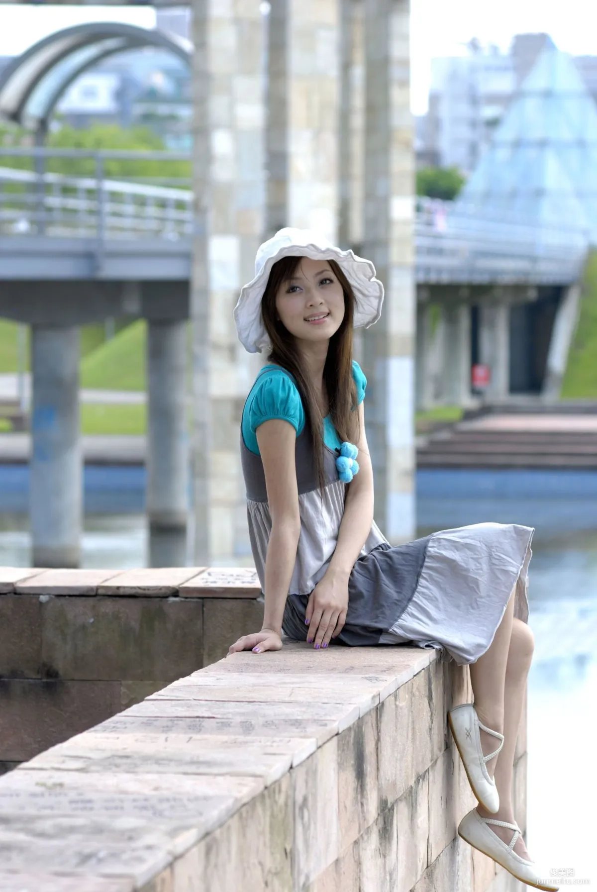 果子MM/張允霏《Lovely 果子 Fruit with Barbie Attire》寫真集 59