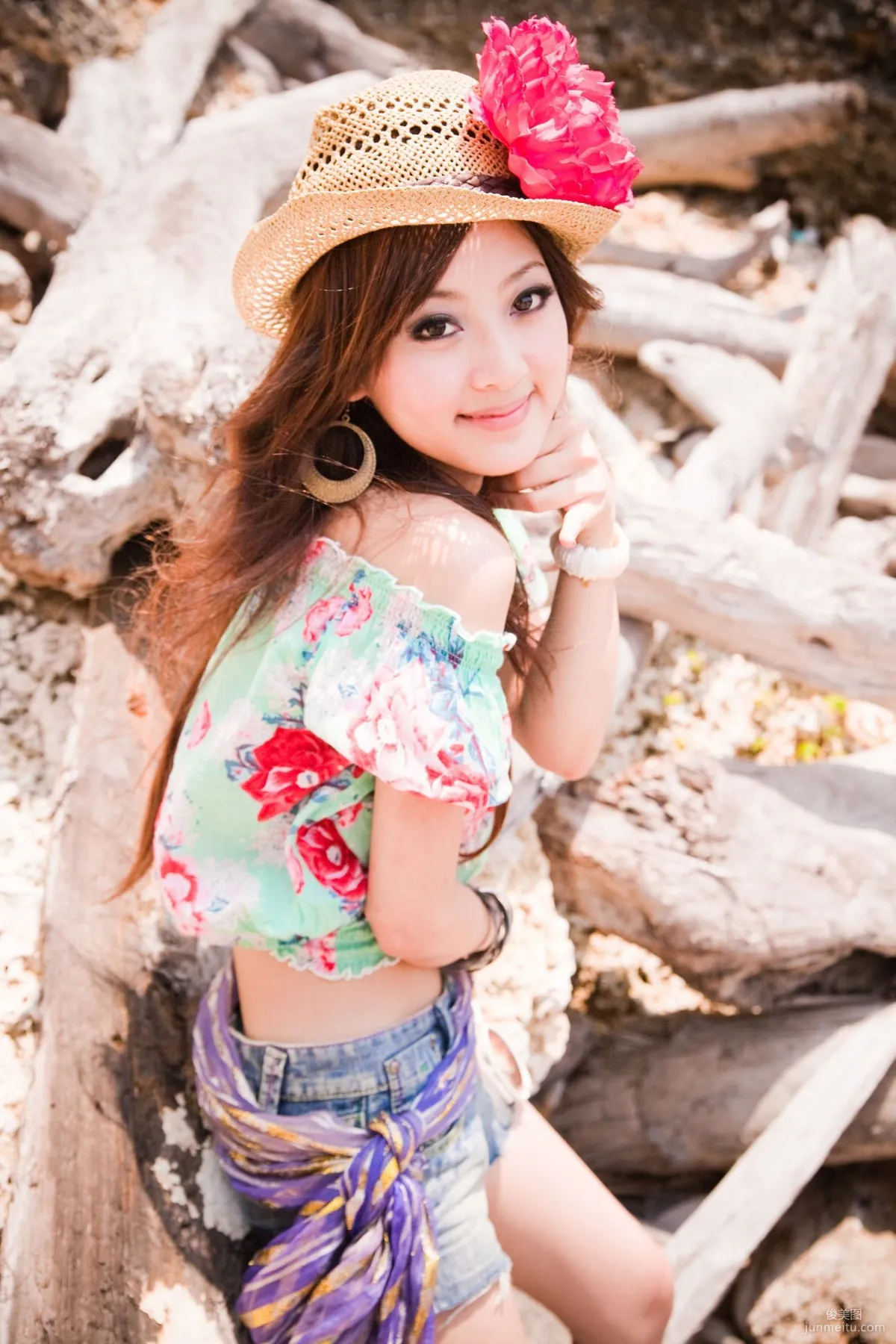 Taiwan Goddess Guozai MM, Xiaopin, Little Liuqiu Outdoor Shoot Photo Set photo 47