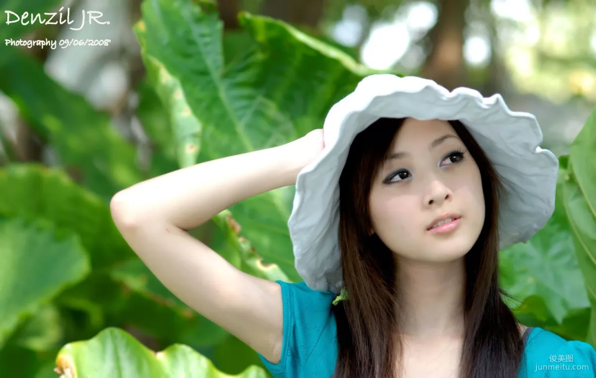 果子MM/張允霏《Lovely 果子 Fruit with Barbie Attire》寫真集 37