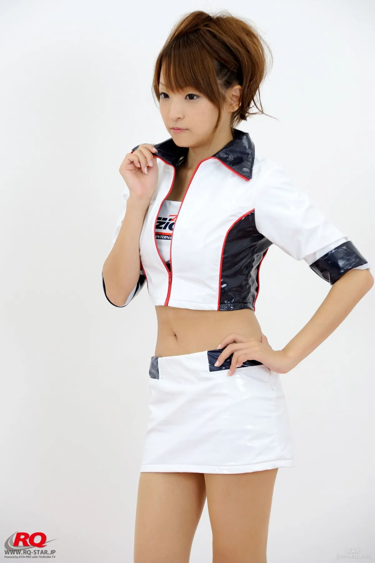 [RQ-STAR] NO.00085 Mio Aoki 青木未央 Race Queen – 2008 5Zigen 寫真集 2