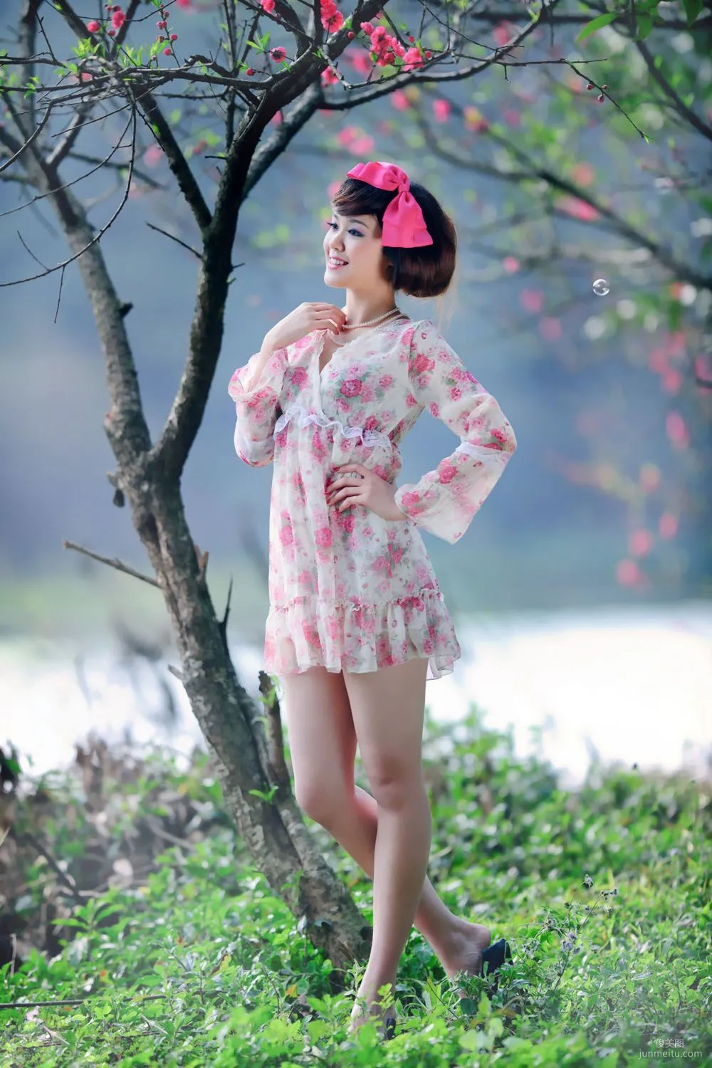 Taiwan Girl Yin Zhi, Aesthetic Floral Dress Outdoor Shoot, Photo Set photo 12
