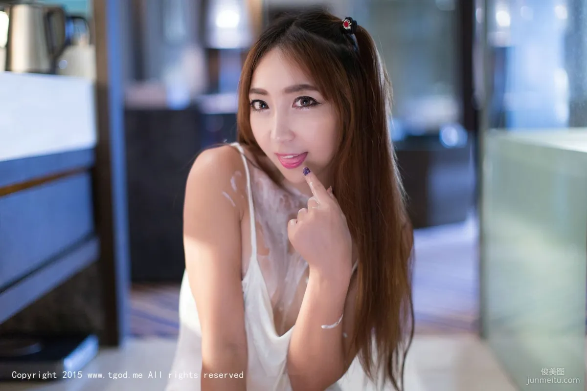 Huang Xinyuan chobits Summer Sexy Private Shoot Black Stockings, Teaching Whip, Bathroom Series [TGOD] Photo Set photo 38