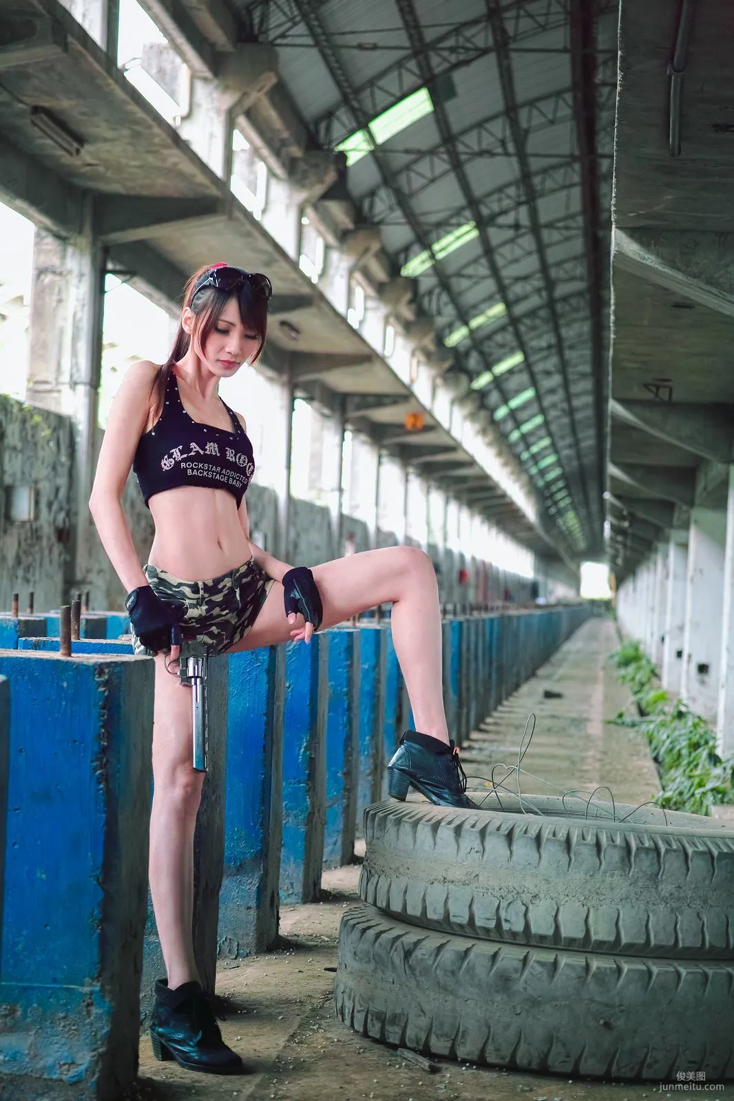 台灣美女蔡譯心Candice《南港廢墟外拍》寫真集 7