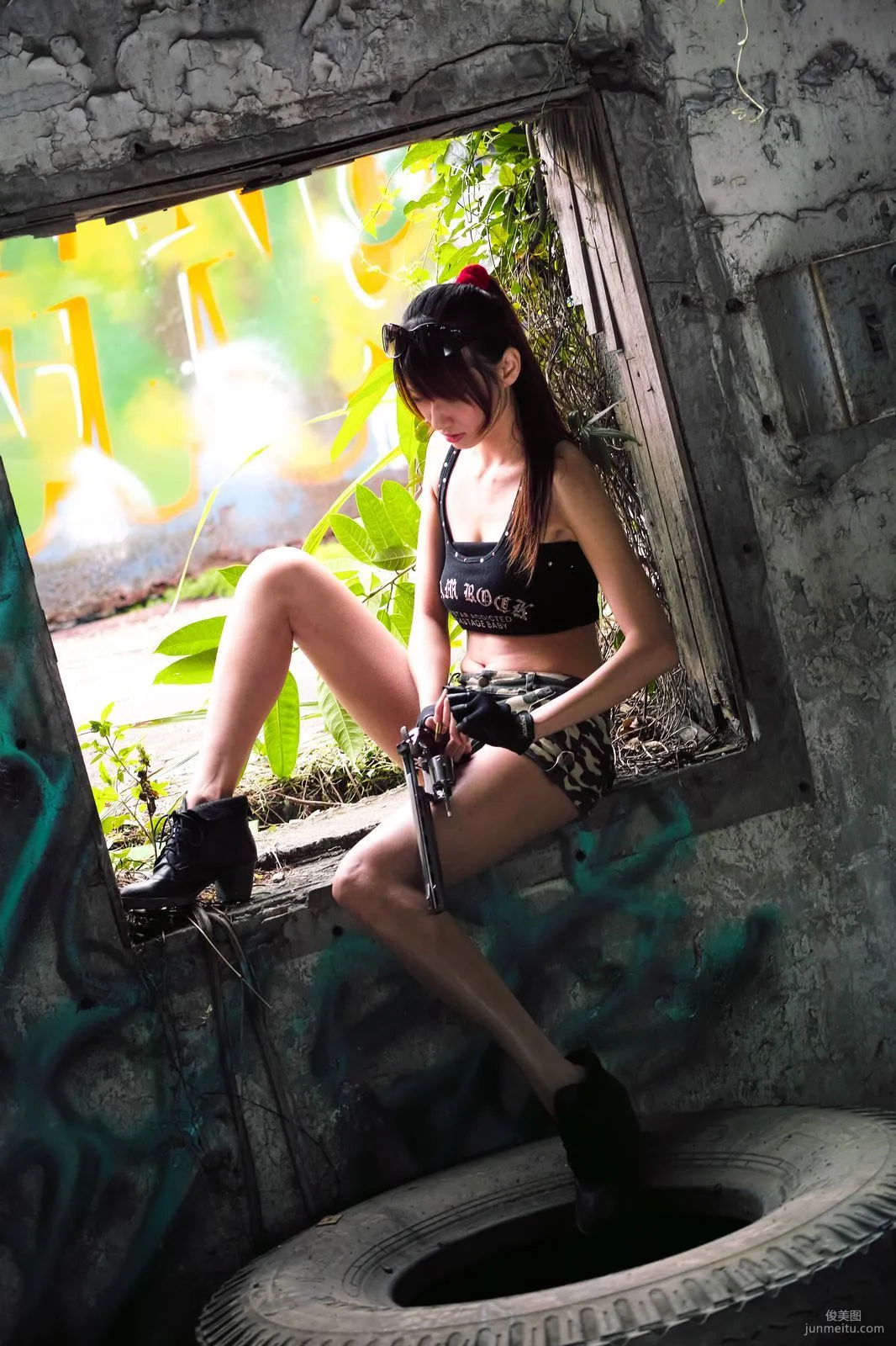台灣美女蔡譯心Candice《南港廢墟外拍》寫真集 18