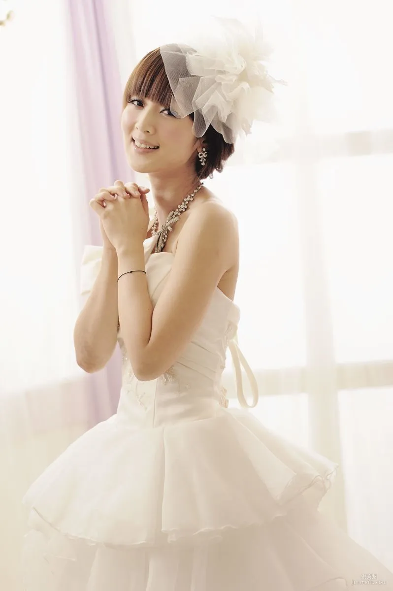 果子MM/張凱潔《棚拍婚紗》寫真集 32