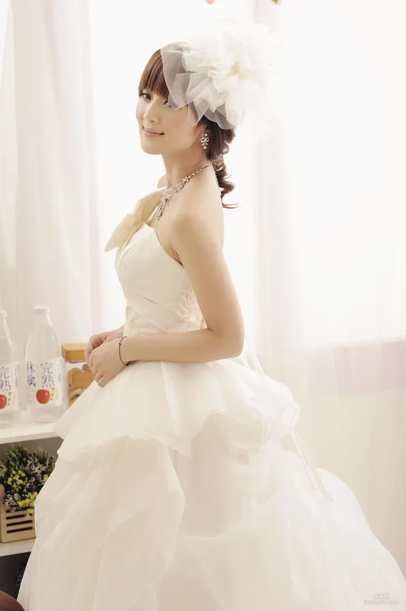 果子MM/張凱潔《棚拍婚紗》寫真集 22