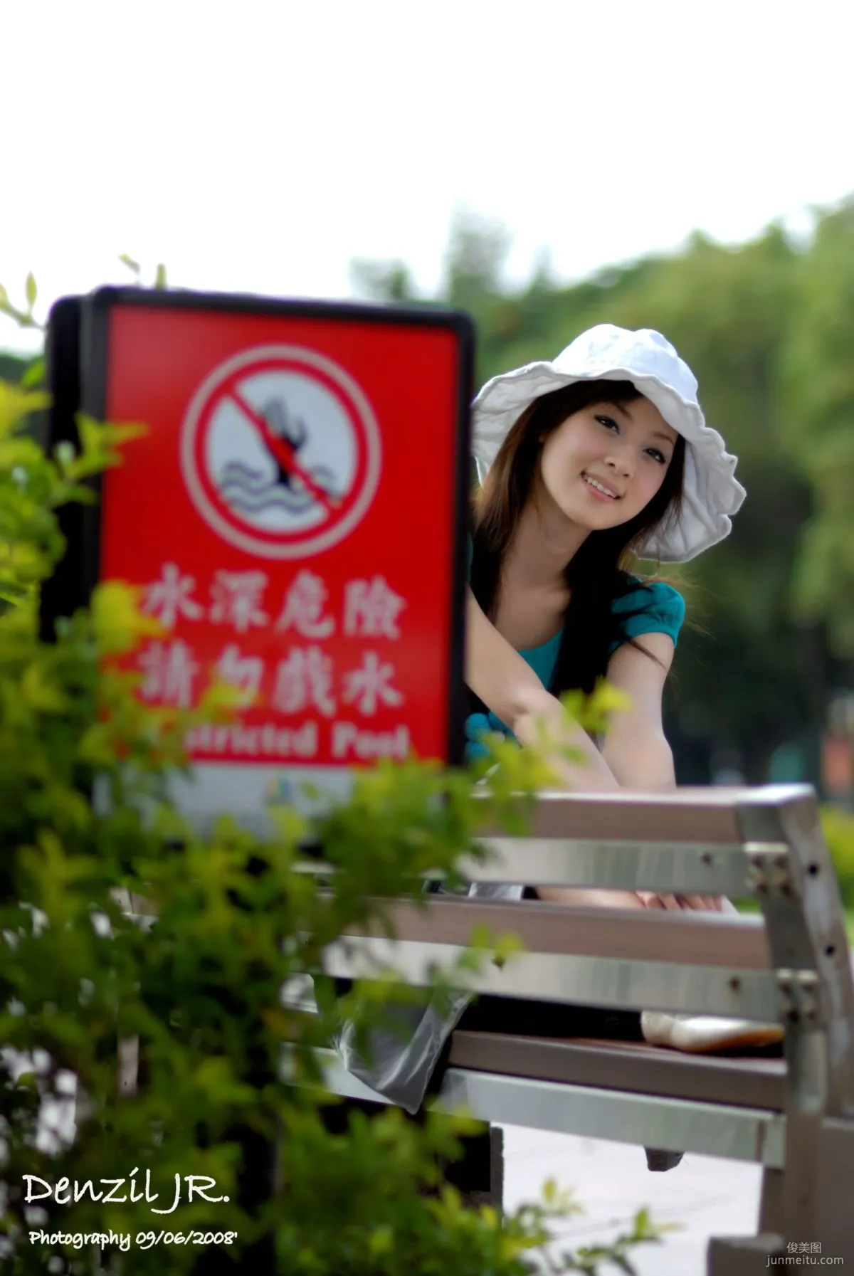 果子MM/張允霏《Lovely 果子 Fruit with Barbie Attire》寫真集 29