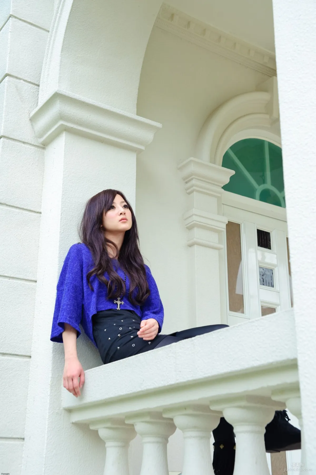果子MM/Mikako《歐莉葉荷外拍》寫真集 26