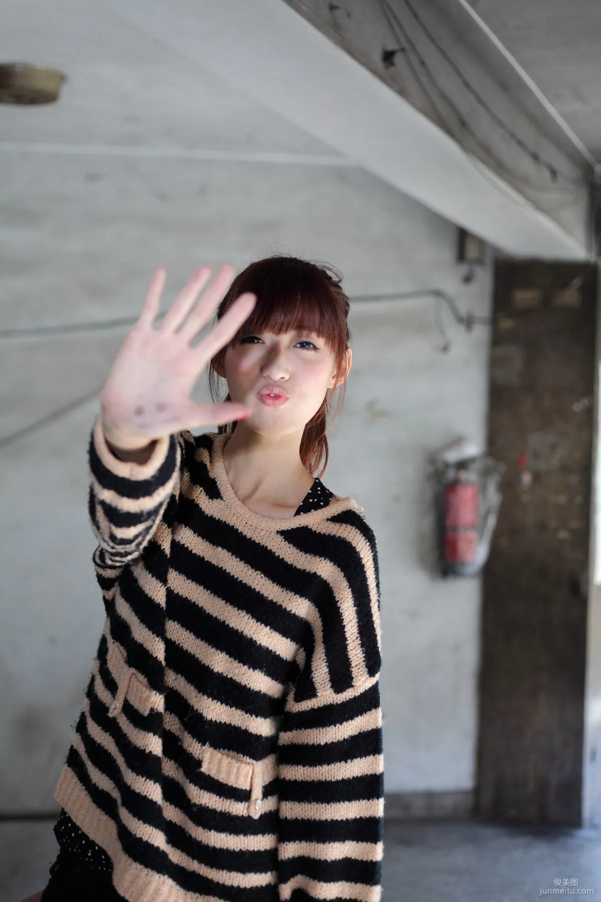 Taiwan Model Kila Jingjing / Jin Yunqiao, 4 Street Snap Series Photos Collection photo 38