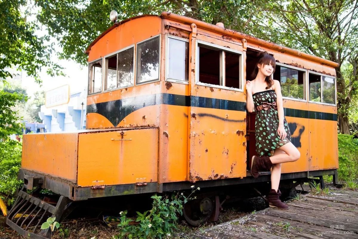 Guozi MM / Zhang Yunfei, Children's Traffic Museum Outdoor Shoot Part 2 Photo Set photo 12