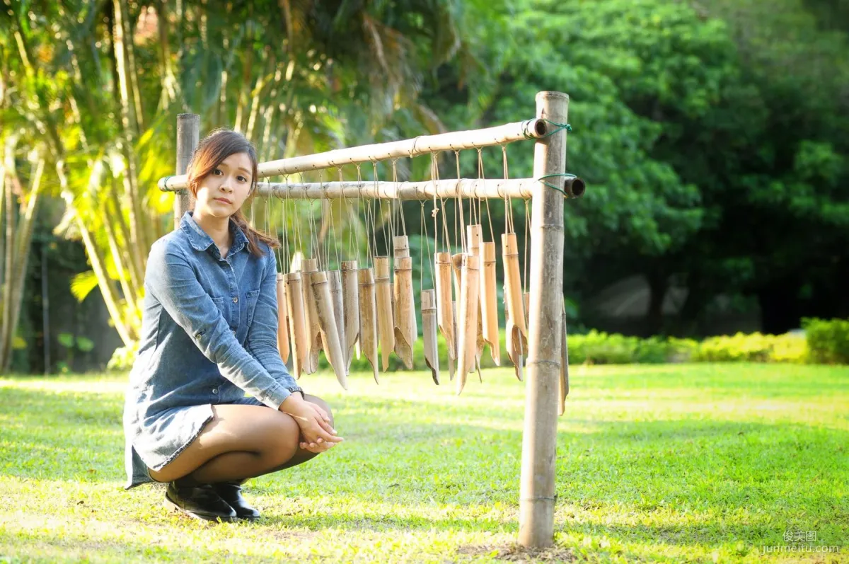 Emily: Web Idols photo 13