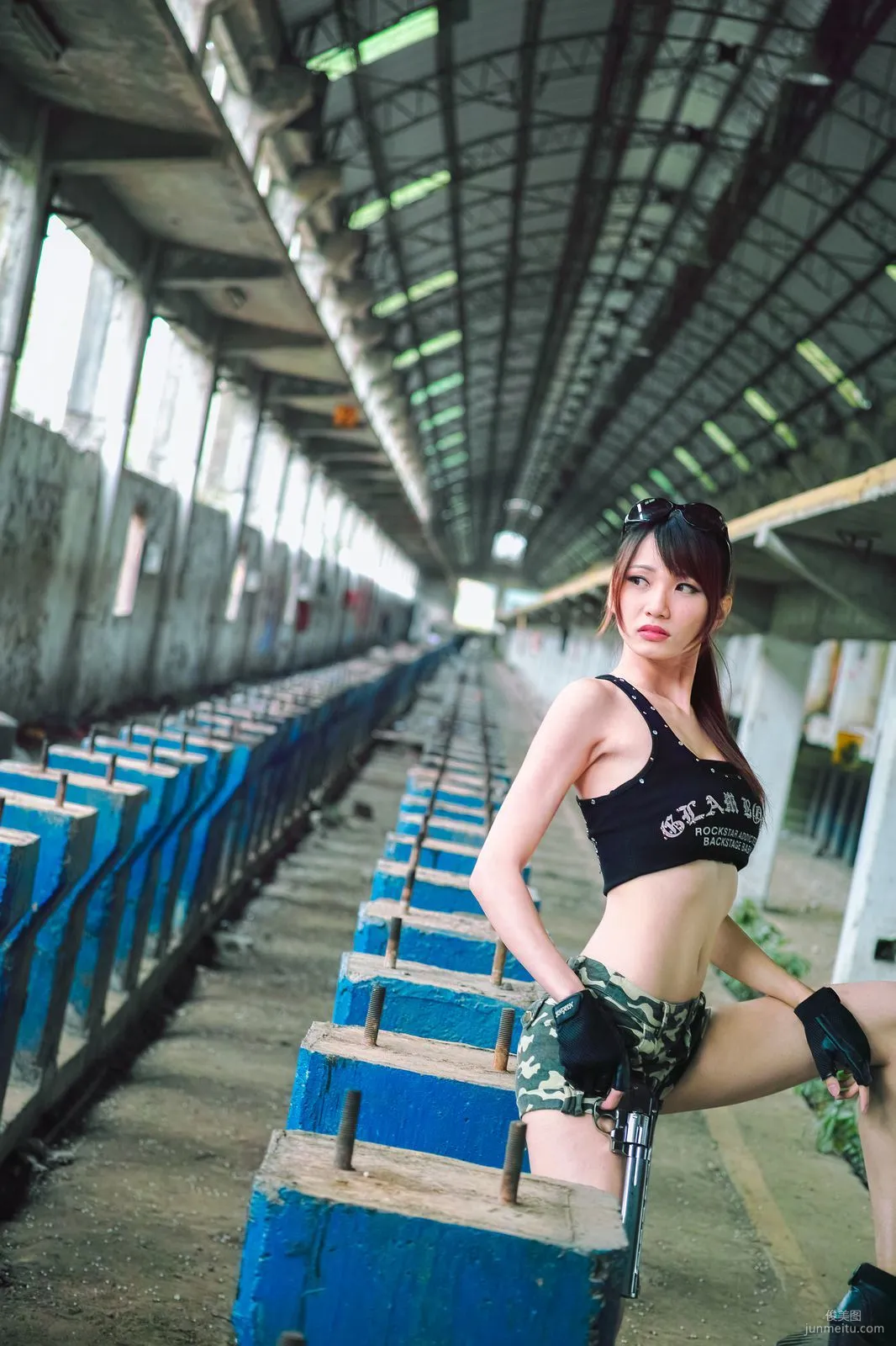 台灣美女蔡譯心Candice《南港廢墟外拍》寫真集 6