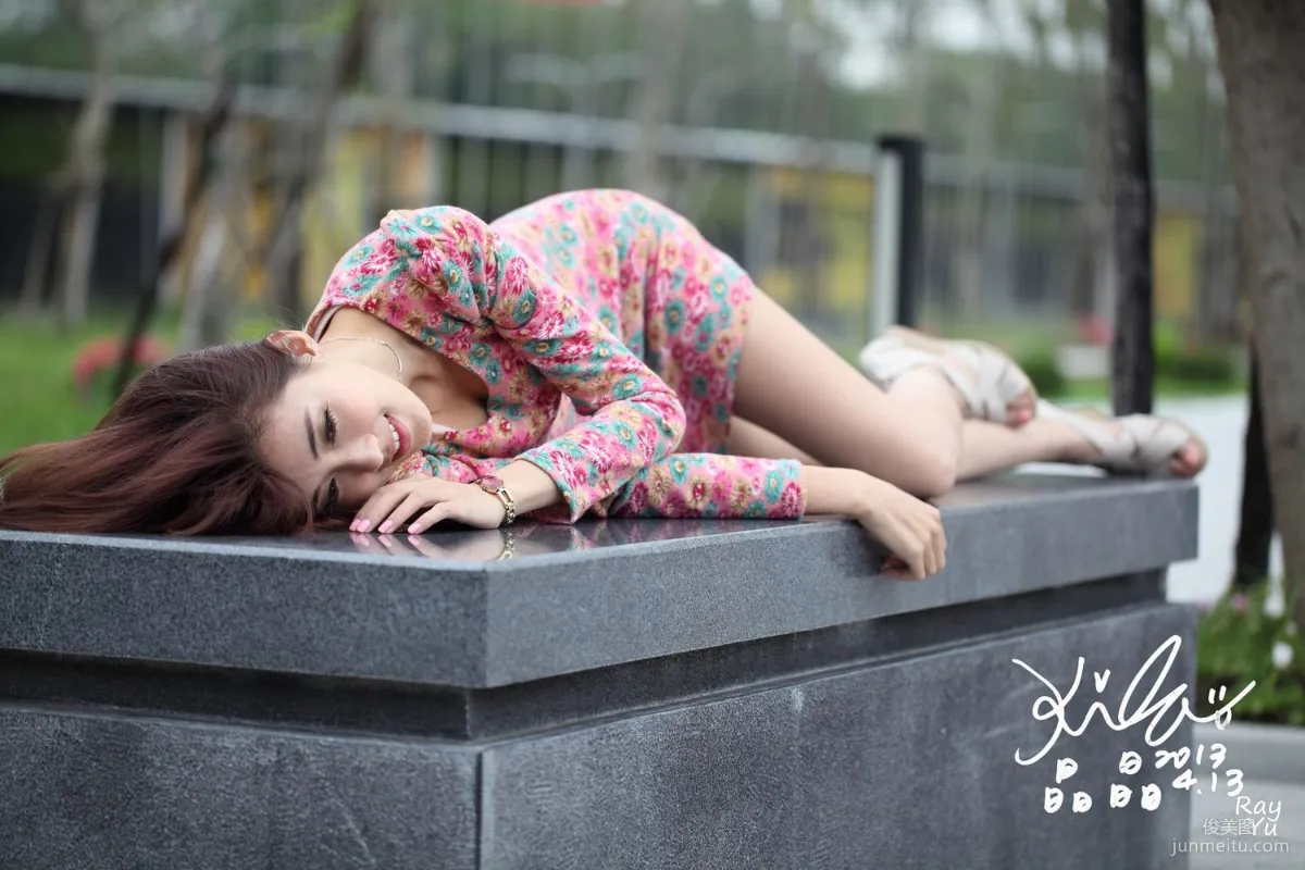 Taiwan Beauty Liao Tingling/Kila Jingjing 'Floral Ultra-Short Skirt Street Snap' Photo Set photo 17