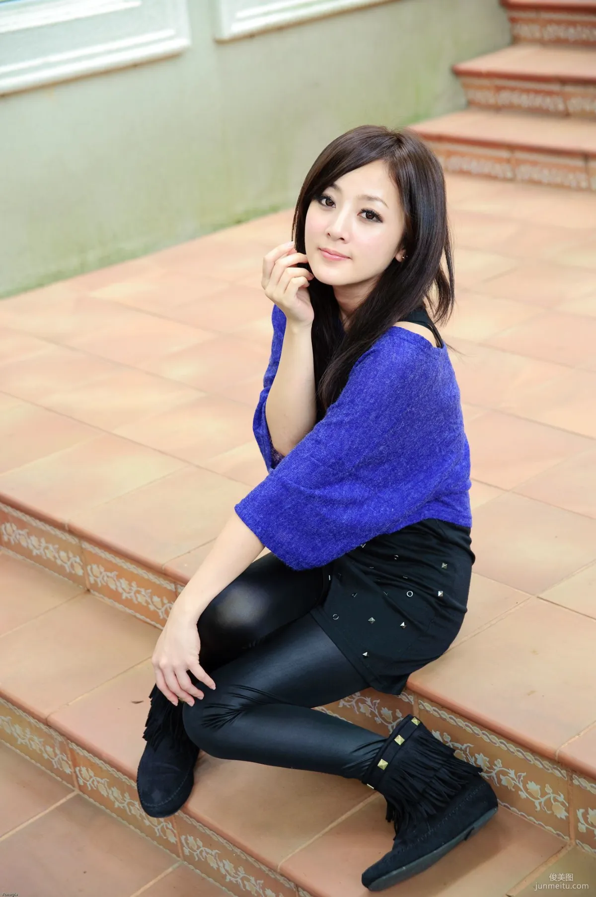 果子MM/Mikako《歐莉葉荷外拍》寫真集 22