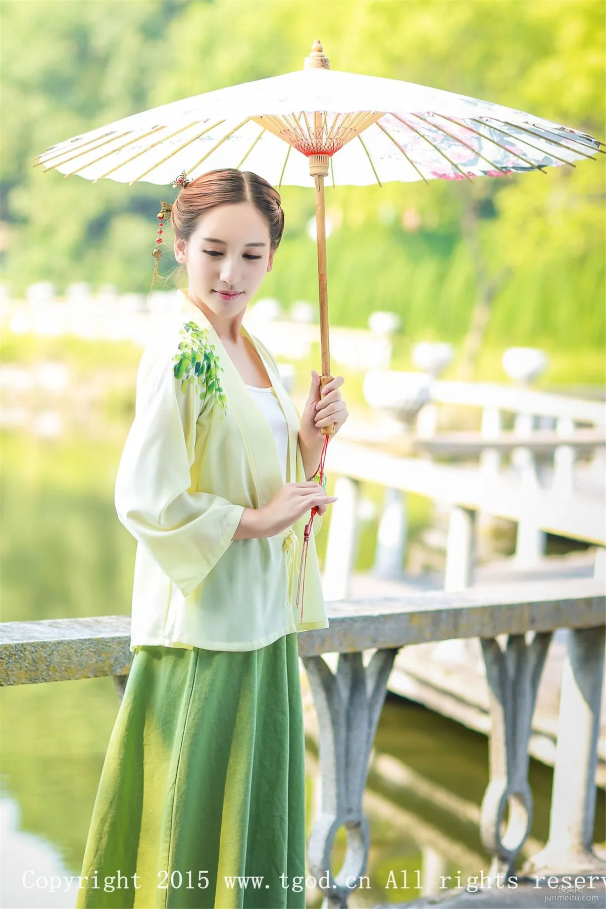 Aixi Ice: TGOD photo 12