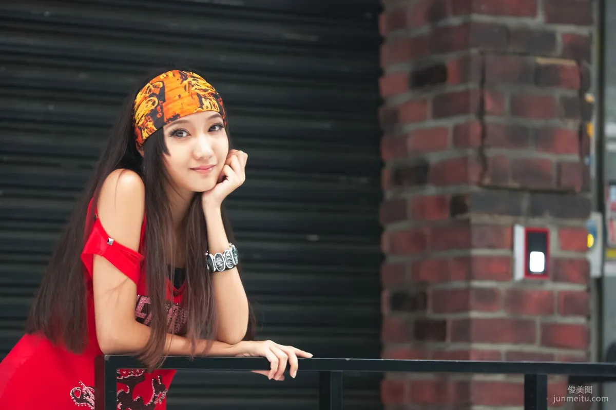 Taiwan Leg Model Tina Chen Siting, American Street, Street Snap Photo Set photo 5