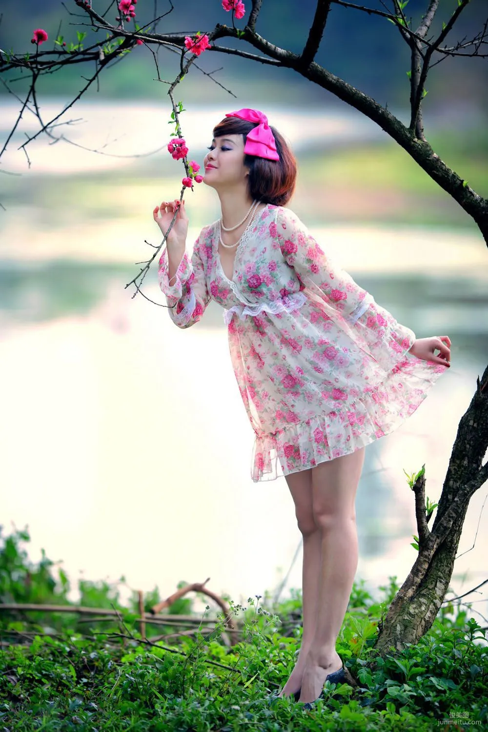 Taiwan Girl Yin Zhi, Aesthetic Floral Dress Outdoor Shoot, Photo Set photo 14