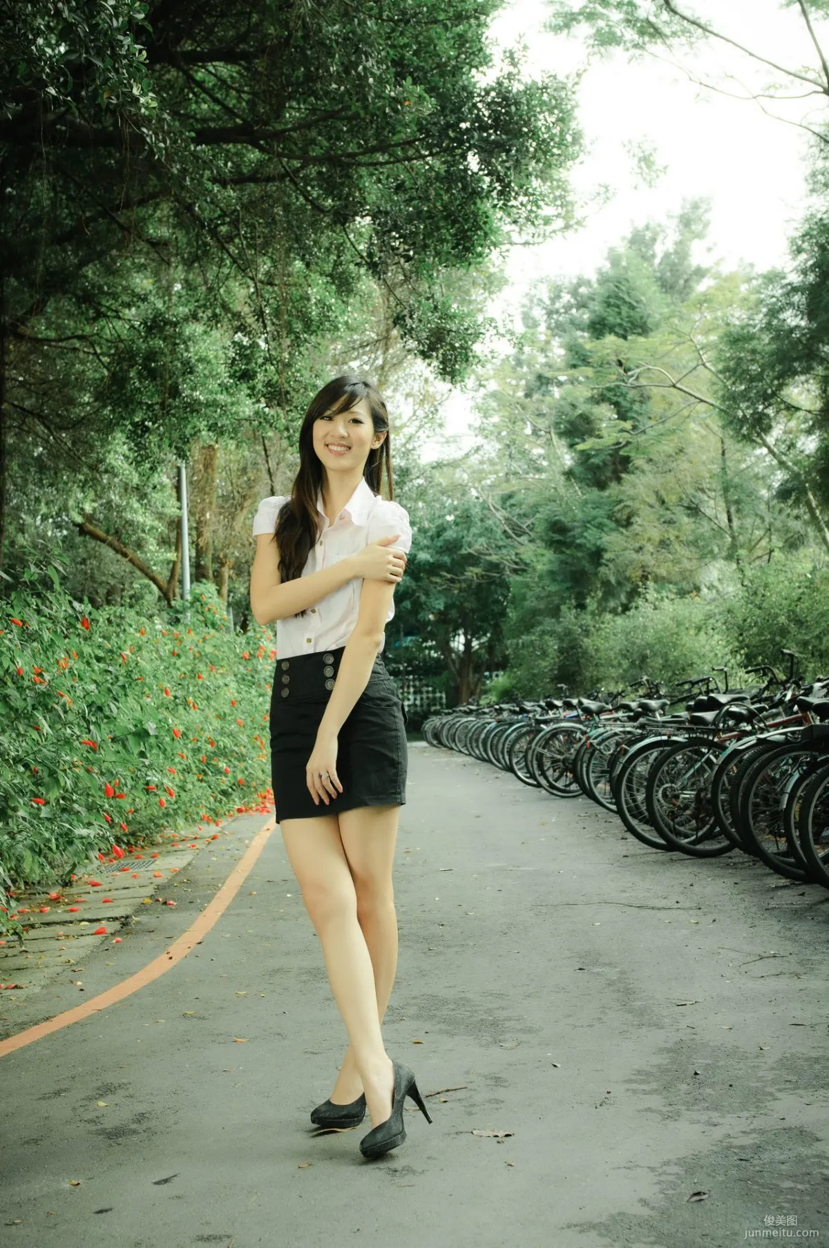 Ginnie Han Gennie / Wei Wei / Chen Weirong Fresh and Beautiful Outdoor Shoot Photo Set photo 21