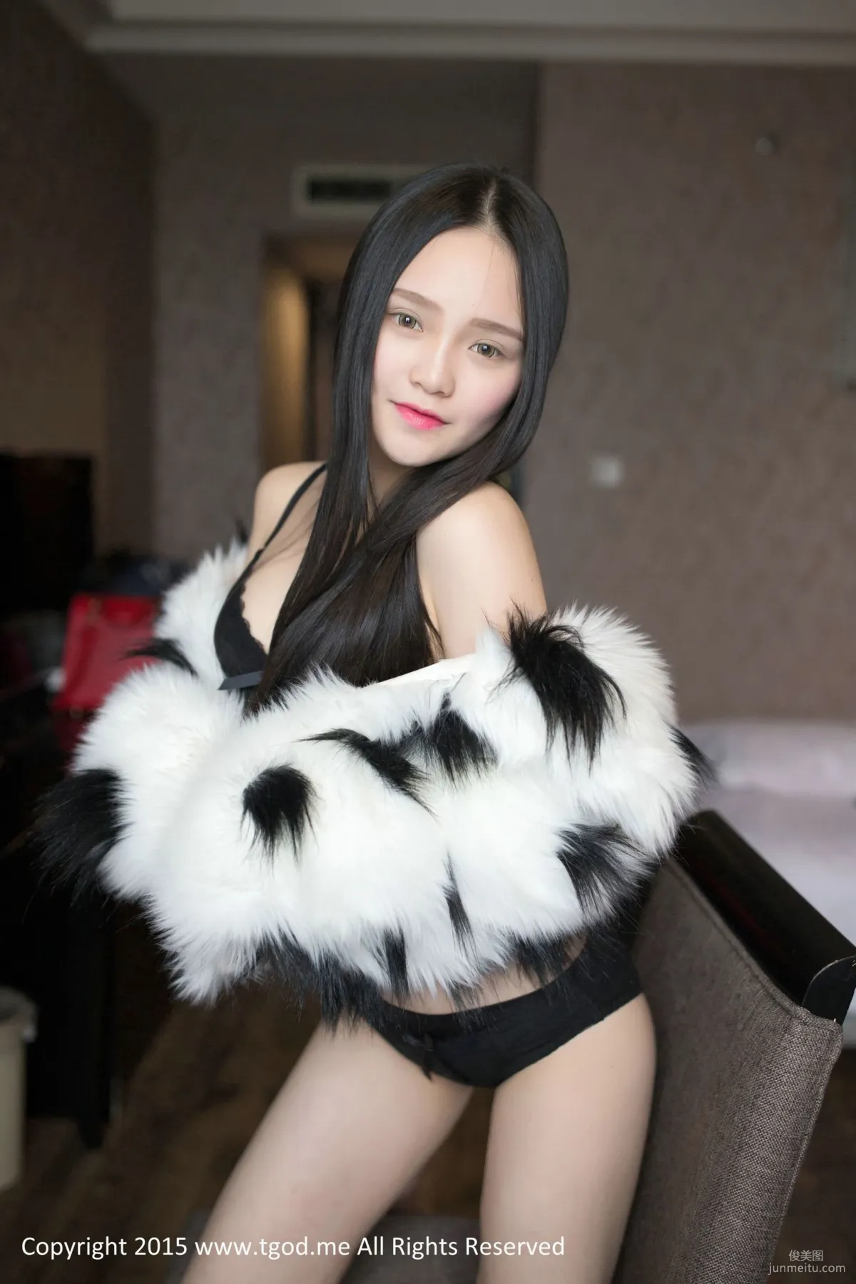 可愛女神佩佩Cassie 《皮草VS白襯衣》 [TGOD推女神] 寫真集 55
