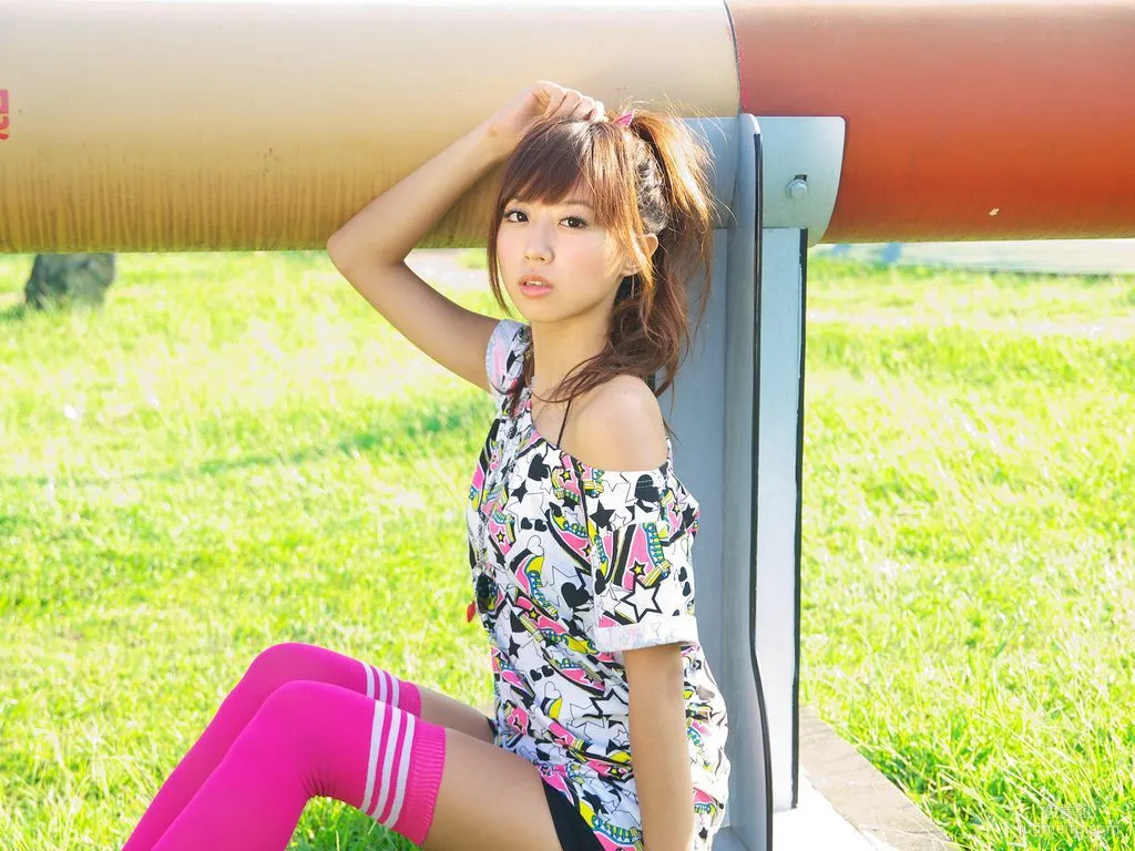 Taiwan Beauty Hongshi/Hong Shihan 'Fresh and Sweet Outdoor Shoot' Photo Set photo 35