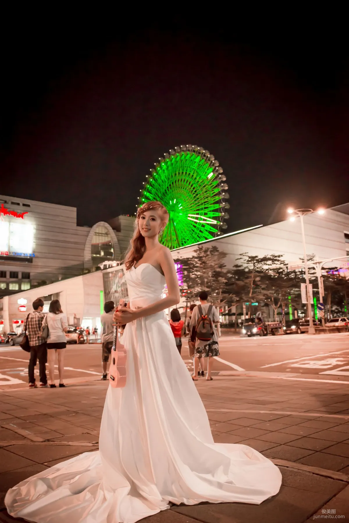 Taiwan Goddess Jin Yunqiao/Kila Jingjing, Wedding Dress Creation Photo Set photo 5