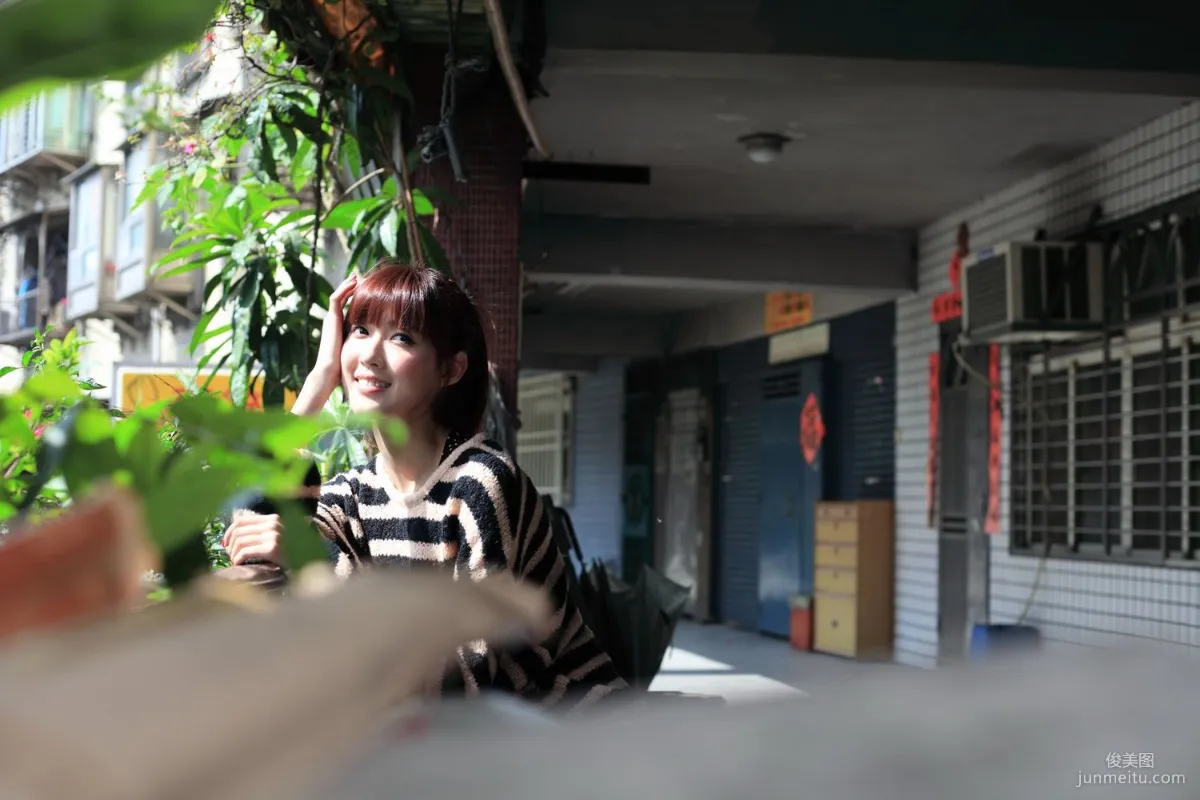 Taiwan Model Kila Jingjing / Jin Yunqiao, 4 Street Snap Series Photos Collection photo 28
